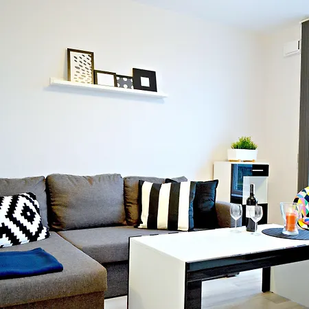 Apartamenty Residence Aparthotel شقة فندقية 3*