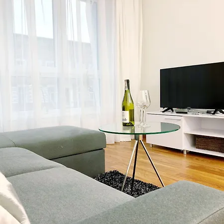 מלון דירות Apartamenty Residence Aparthotel שצ'צ'ין